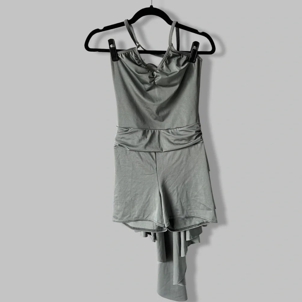 Elegant Gray Women's Dance Costume